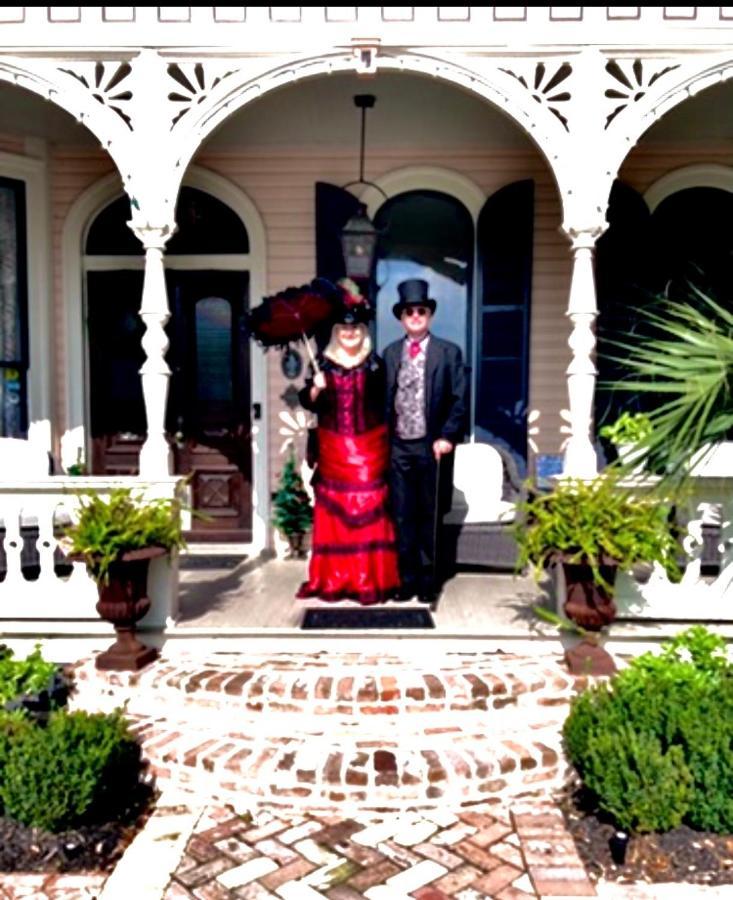 Coppersmith Inn Bed And Breakfast Galveston Exterior photo